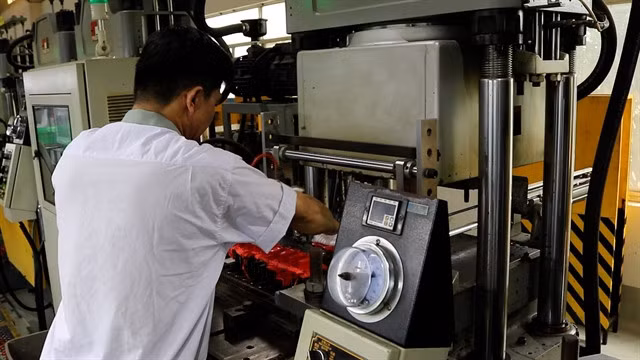 Việt Nam's supporting industries play a crucial role in the development and competitiveness of key sectors, receiving substantial government investment and support. — VNS Photo Việt Dũng