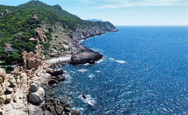 A corner of the Marine Protected Area in Núi Chúa National Park in Ninh Hải District, Ninh Thuận Province. VNA/VNS Photo Nguyễn Thành