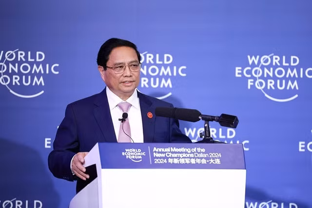 Prime Minister Phạm Minh Chính at the talks with major economic corporations of the World Economic Forum (WEF) held in in Dalian city on June 26. VNA/VNS Photo
