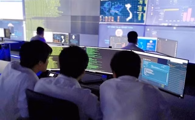 Ensuring cyber safety and security is increasingly important. — Photo hanoimoi.vn