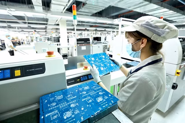 A terminal equipment production line of VNPT Technology, a pioneering division within the Việt Nam Posts and Telecommunications Group, spearheading innovations in telecommunications, information technology, and digital content. VNA/VNS Photo