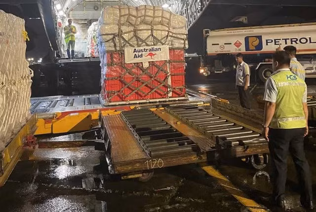 Australia delivers an initial tranche of emergency relief supplies which arrives in Ha Noi on Wednesday - Photo: The Australian Embassy in Viet Nam