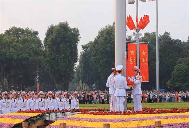 President Hồ Chí Minh read the Proclamation of Independence, giving birth to the Democratic Republic of Việt Nam, a State of the people, by the people and for the people, at the historic Ba Đình Square in Hà Nội on September 2, 1945.