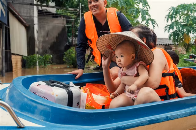 Children and communities devastated by Super Typhoon Yagi's flooding in the northern province of Thái Nguyên. — Photo courtesy of UNICEF Việt Nam