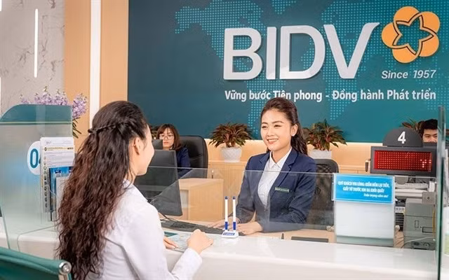 A BIDV transaction office in Đồng Nai Province. The bank's BID shares led the decliners on Wednesday. — Photo courtesy of BIDV