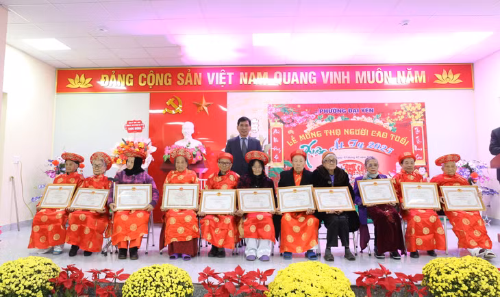 The longevity celebration held at Dai Yen ward.