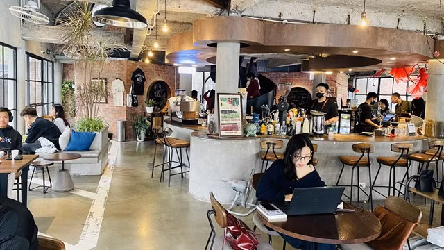 A coffee shop in Hà Nội. — VNS Photo Mai Hương