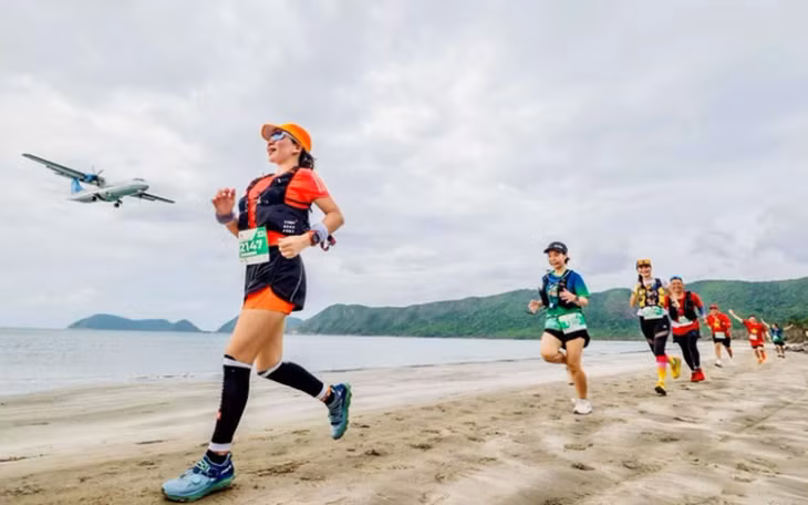 Vietnam's beach tourism is attracting a large number of visitors. Photo: Tri Pham