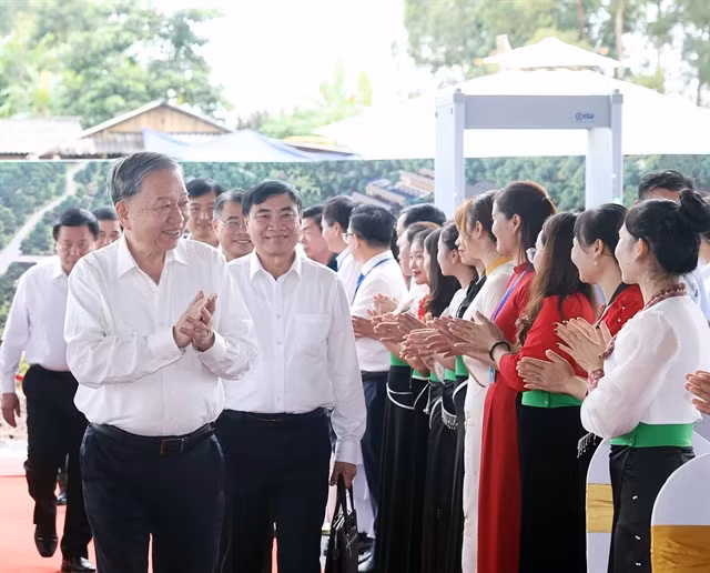 Party General Secretary Tô Lâm attends the groundbreaking ceremony for the Si Pa Phìn Primary and Junior Secondary School in the mountainous northern province of Điện Biên. — VNA/VNS Photo Thống Nhất