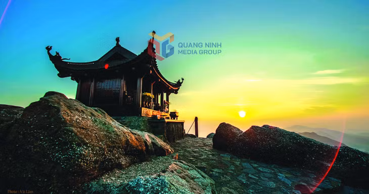 The magnificent landscape at the summit of Dong Pagoda, Yen Tu.