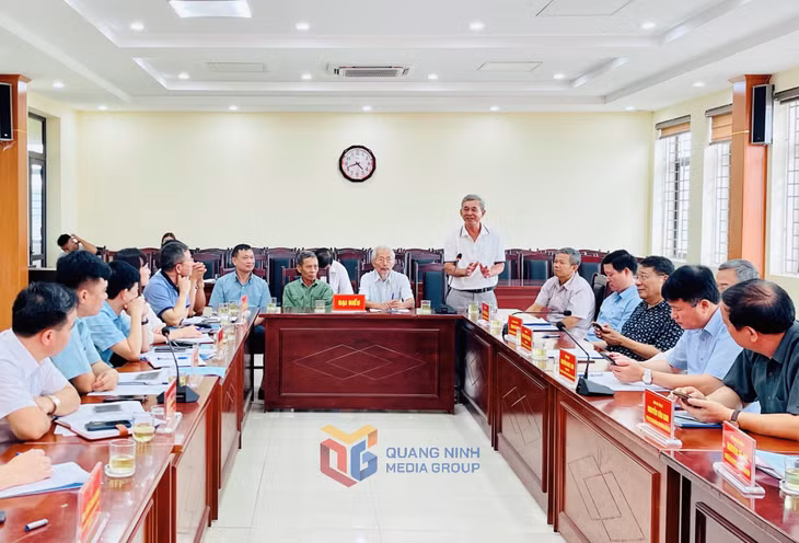 Local elders shared their insights and opinions at the seminar.