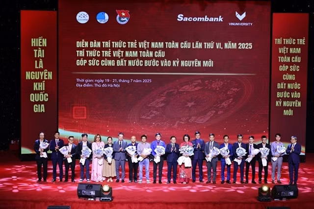 The 6th Global Forun for Young Vietnamese Intellectuals drew to a close after three working days in Hà Nội. — VNA/VNS Photo