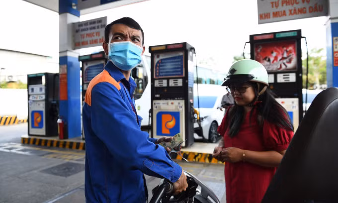Gasoline prices go up