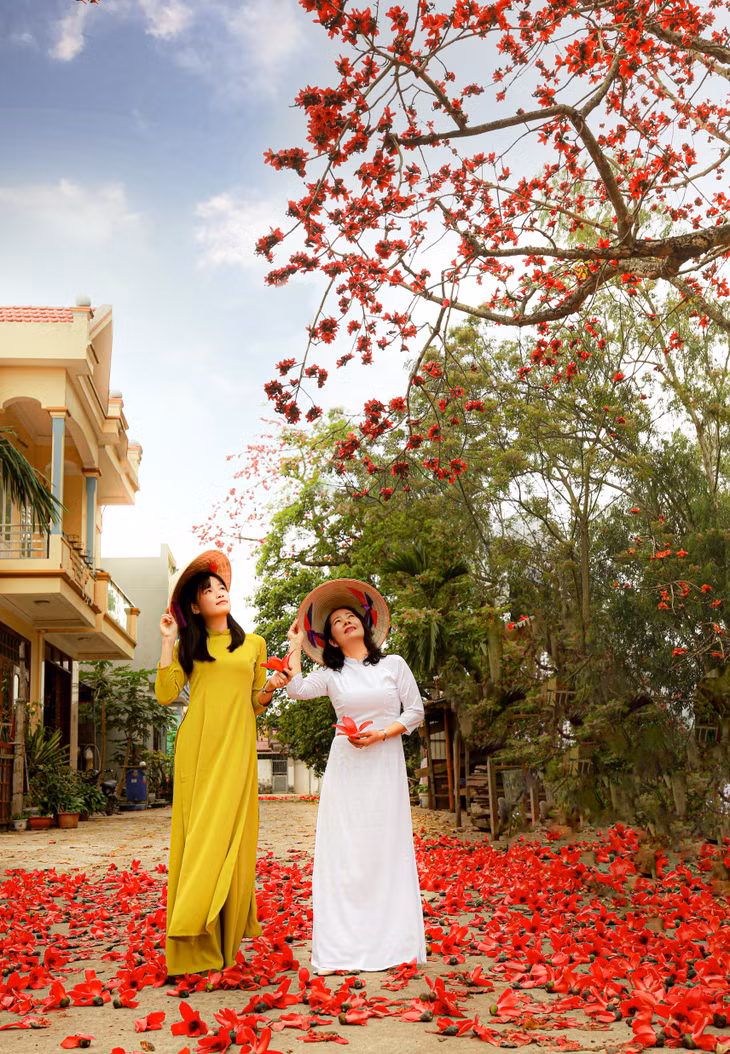 Bên sắc hoa.