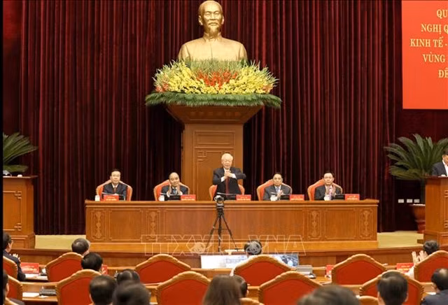 Party, State and Government leaders on Wednesday attended a national conference on the socio-economic development, defence and security of the north central and central coastal region. VNA/VNS Photo Phương Hoa