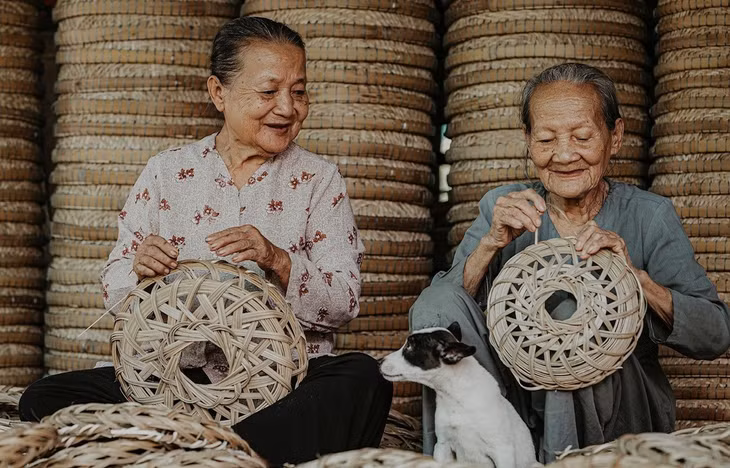 Mekong Delta province exudes charm amid annual flooding season ảnh 12 Mekong Delta province exudes charm amid annual flooding season