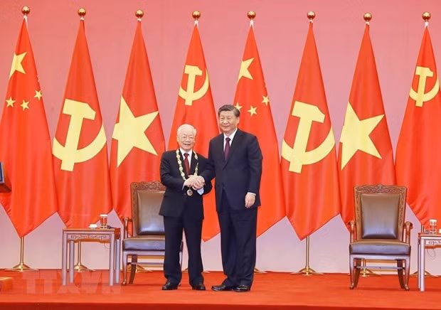 Vietnam, China issue joint statement hinh anh 1