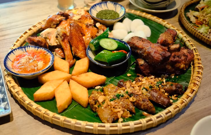 Restaurant serving traditional Vietnamese food in Saigon's expat hub praised by Michelin ảnh 3 Restaurant serving traditional Vietnamese food in Saigon's expat hub praised by Michelin