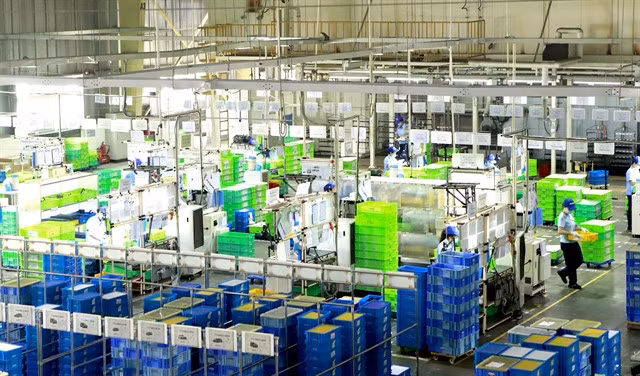 A production line of Ohashi Tekko Vietnam Company in Vĩnh Phúc Province's Bình Xuyên Industrial Park. — VNA/VNS Photo Hoàng Hùng