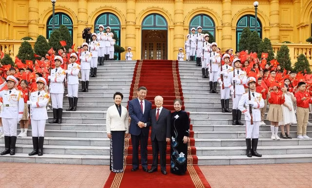Viet Nam and China established diplomatic relations on January 18, 1950. Over the past 73 years, the relationship has developed steadily with friendship and cooperation as the mainstream
