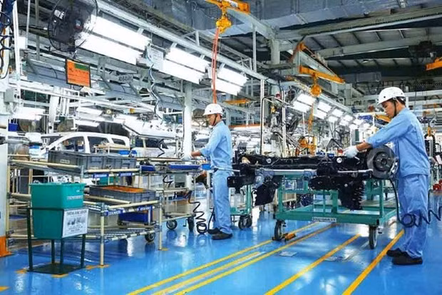 2024 GDP growth target feasible: expert hinh anh 2