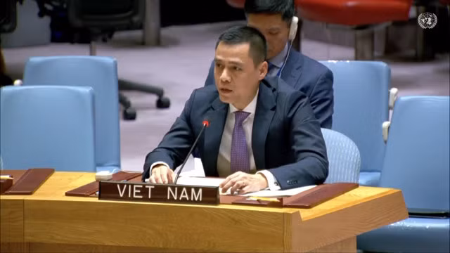 Đặng Hoàng Giang, Việt Nam’s Permanent Representative to the United Nations, gives a speech at the discussion. — VNA/VNS Photo Thanh Tuấn