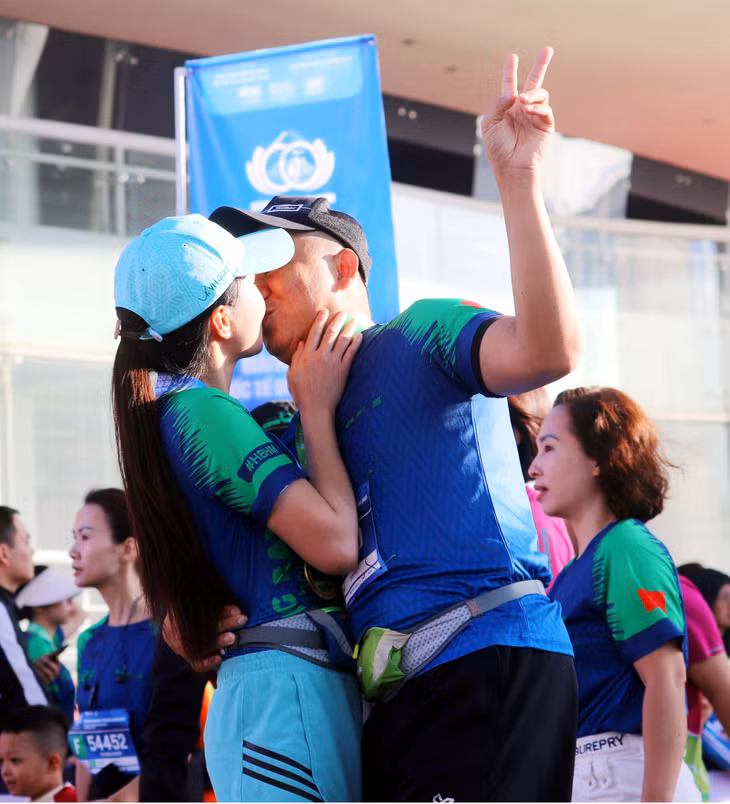 About 9,000 runners participated in Ha Long Bay Heritage Marathon 2023 ảnh 12 fa