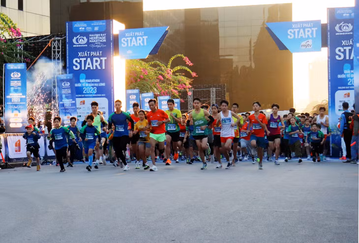 About 9,000 runners participated in Ha Long Bay Heritage Marathon 2023 ảnh 5 faf
