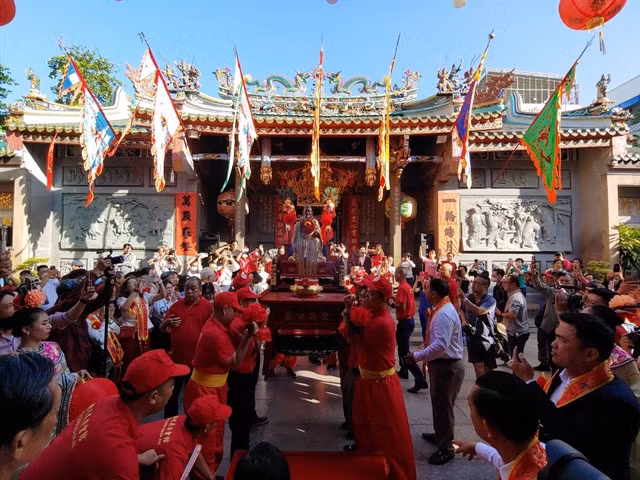 First Full Moon Festival is held on January 15th of the lunar calendar. - VNA Photo