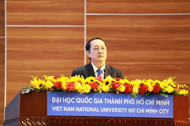 Dr Huỳnh Thành Đạt, deputy head of the Party Central Committee's Commission for Information, Education and Mass Mobilisation, speaks at the national scientific conference on biotechnology development strategy on November 29. — Photo courtesy of VNU-HCM