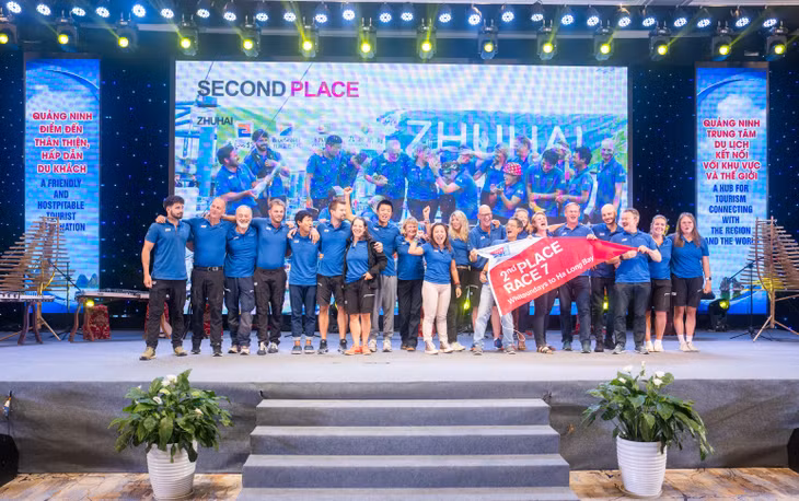 Image: Podium celebrations for Zhuhai