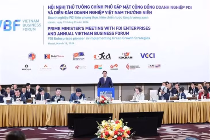 Prime Minister Phạm Minh Chính delivered a speech at the annual Vietnam Business Forum in Hà Nội on Tuesday. — VNA/VNS Photo Dương Giang