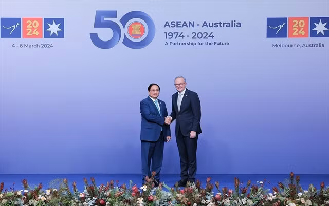 Australian Prime Minister Anthony Albanese welcomes Prime Minster Phạm Minh Chính to the ceremony. — VNA/VNS Photo Dương Giang