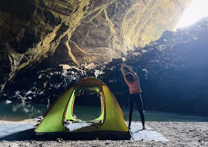 Camping Son Doong cave at three stunning stops ảnh 3 Camping Son Doong cave at three stunning stops