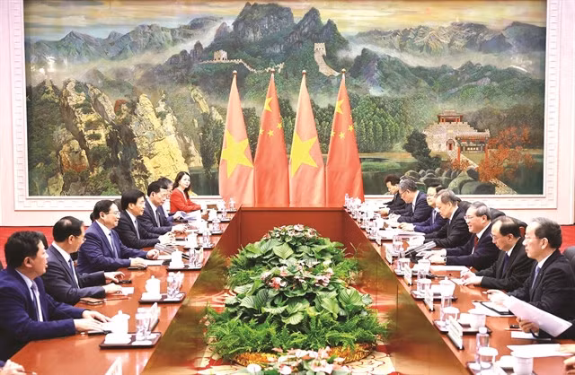 Prime Minister Chính and Chinese Premier Li Qiang hold talks to enhance cooperation and advance key economic initiatives between Việt Nam and China.