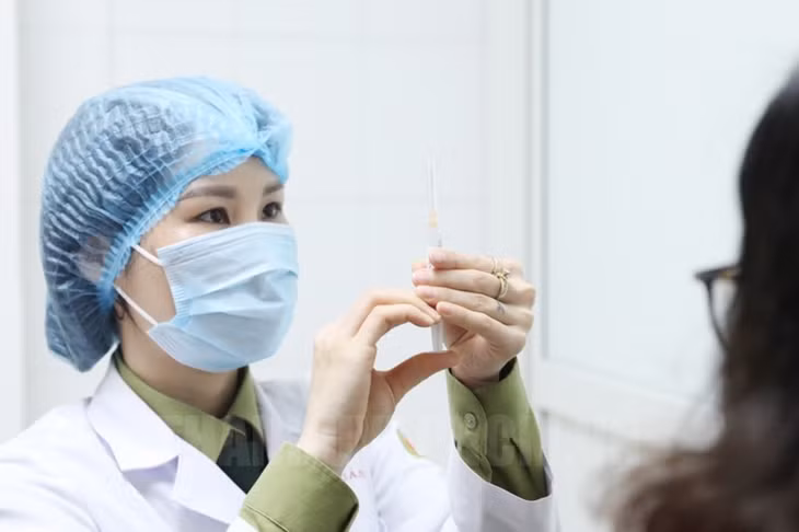 Viet Nam receives fourth batch of AstraZeneca COVID-19 vaccine ảnh 1 Viet Nam receives fourth batch of AstraZeneca COVID-19 vaccine ảnh 1