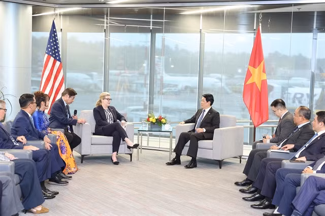 State President Lương Cường received President and CEO of Boeing Commercial Airplanes Stephanie Pope in Washington State on September 21. VNA/VNS Photo
