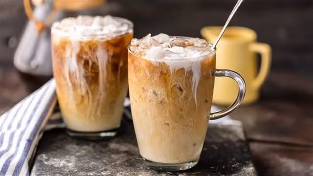 Việt Nam's cà phê sữa đá (iced coffee) is ranked in the top ten iced coffees in the world by TasteAtlas. Photo thtantai2.edu.vn