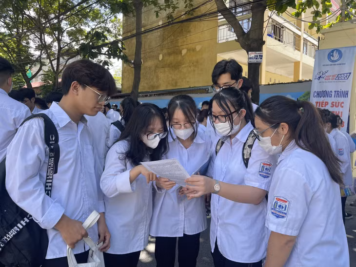 National high school graduation exam concludes ảnh 5