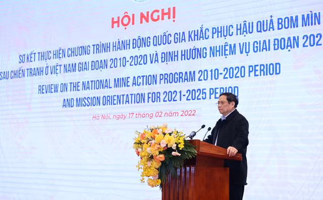 PM calls for joint efforts in supporting Viet Nam cope with post-war UXO consequences - Ảnh 1.