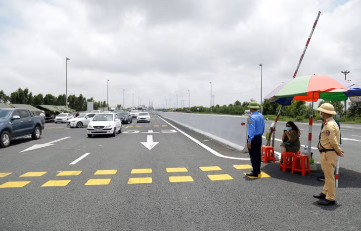 All Covid-19 checkpoints are supposed to strictly control over all residents coming back from high-risk and very high-risk localities.