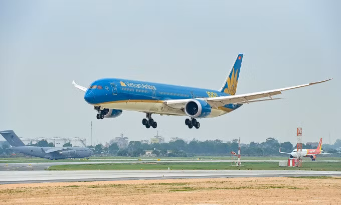 Vietnam adds two more airports to construction agenda