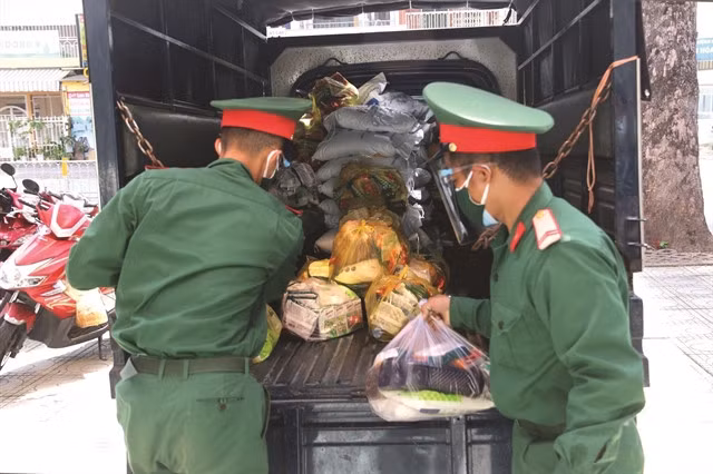 Local people must plan a menu, and soldiers will help them buy the ingredients. — VNA/VNS