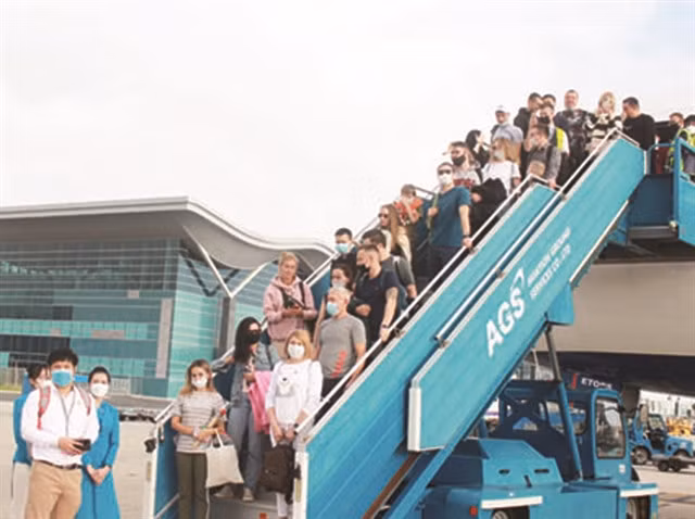 The number of international tourists to Việt Nam has dramatically increased after the country fully re-opened for tourism since March 15. — VNA/VNS Photo Phan Sáu