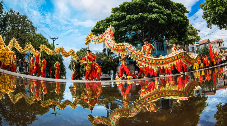 Múa rồng trong lễ hội.