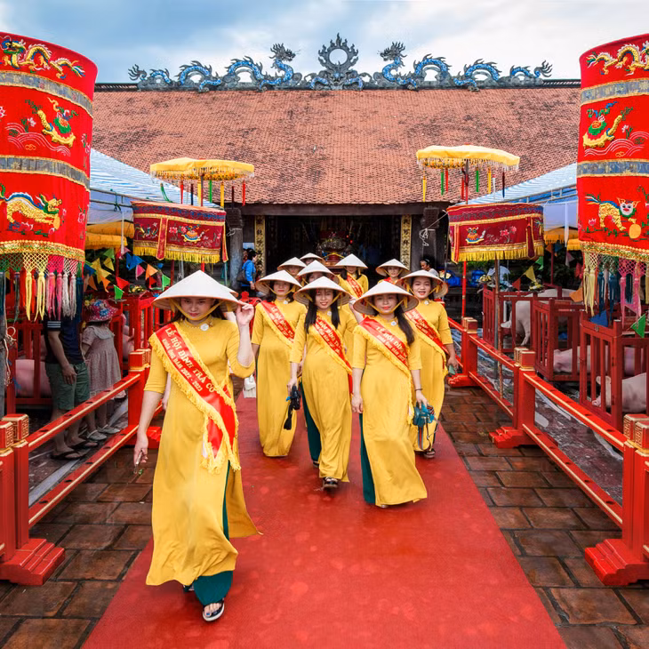 Sắc màu ngày hội.