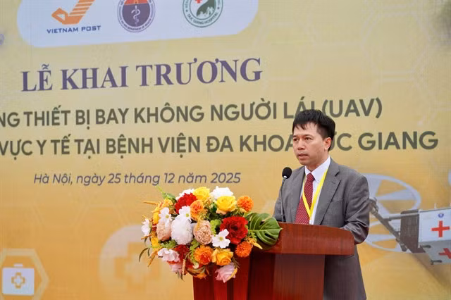 Associate Professor Dr. Đỗ Đình Tùng, Director of Đức Giang General Hospital, speaks at the event. — VNS Photo Thanh Hải