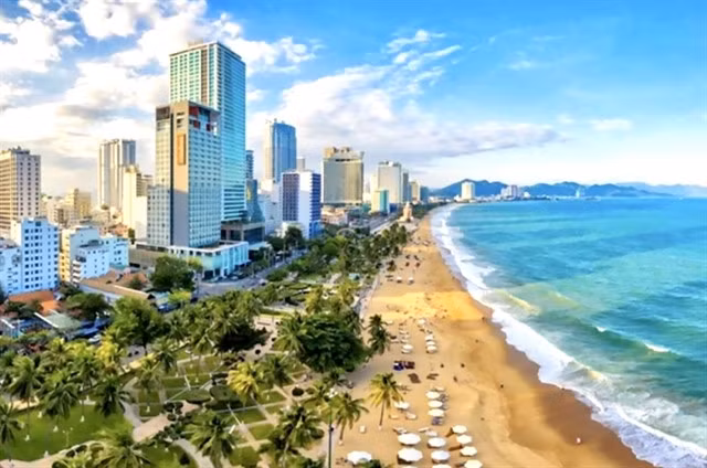 A view of Nha Trang beach in Khánh Hòa Province. Photo vneconomy.vn