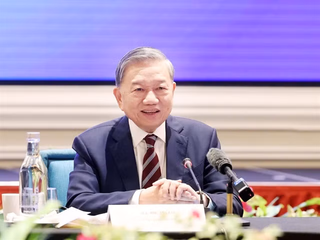 General Secretary of the Communist Party of Việt Nam Tô Lâm speaks at the Việt Nam – Singapore Business Forum. — VNA/VNS Photo