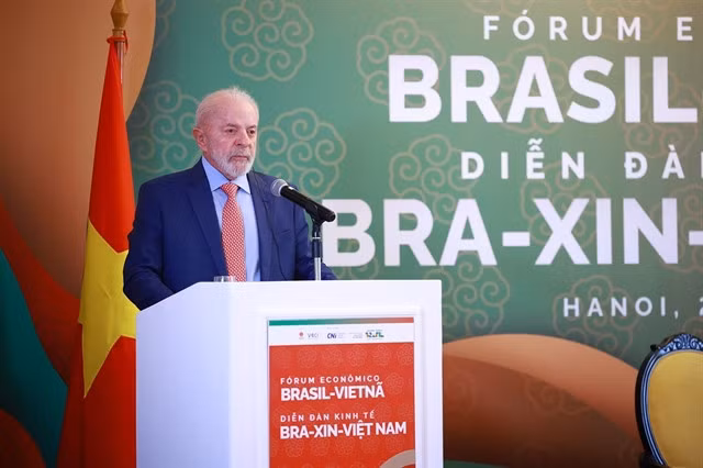 Brazilian President Lula da Silva speaks at the forum.